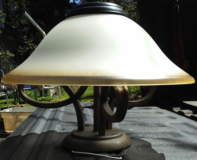 Ceiling Lamp in Indoor Lighting & Fans in Comox / Courtenay / Cumberland - Image 4