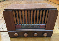 XRARE ANTIQUE VIKING RADIO RECEIVER MODEL E1-4526Z WWII era