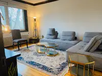 Large 5 1/2 in NDG for rent – Upper duplex