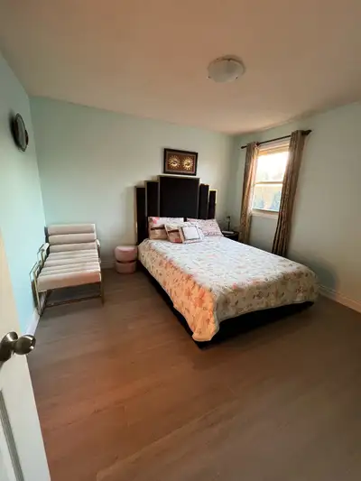 1 bedroom for rent (Females only)