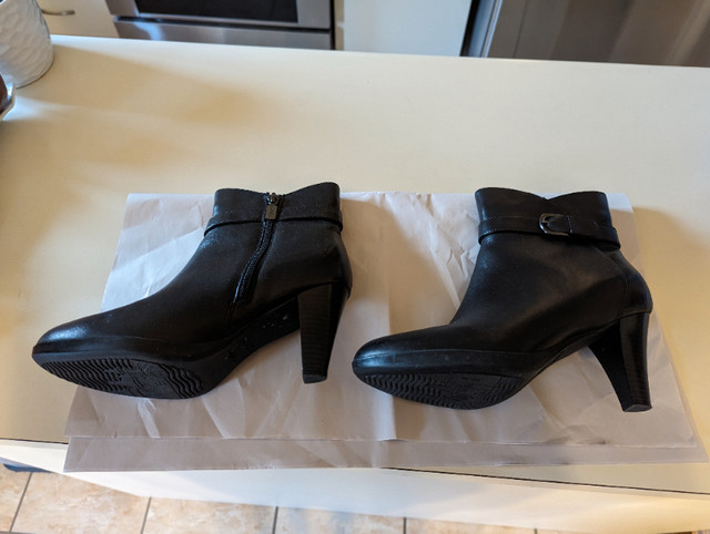 Bottes (bottillons d'hiver) pour dames dans Femmes - Chaussures  à Sherbrooke