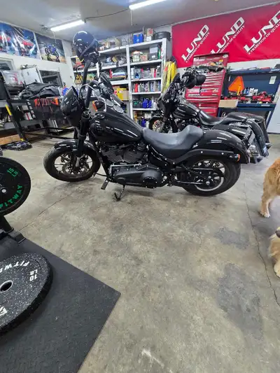 Less then 5000kms. Always garage kept and we'll maintained. Like new. Has forward foot controls, rai...