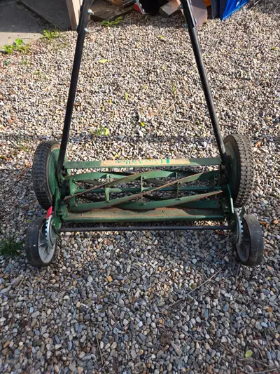 Lee Valley 20 inch reel mower, View more