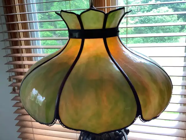 C1900 Gothic Vic 6 Panel Slag Glass Tiffany Style Cast Iron Base in Indoor Lighting & Fans in Belleville - Image 3