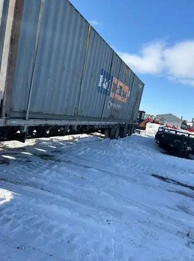 We have 40’ shipping containers available in both High Cube and Standard height options. ✔️ Availabl...