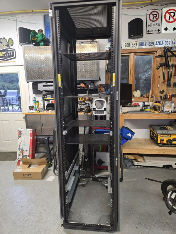 48u Server rack on casters in Other in Kitchener / Waterloo