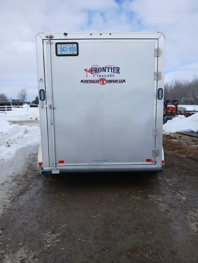 Used bumper pull 3-horse slant load combo trailer in Cargo & Utility Trailers in Ottawa - Image 5