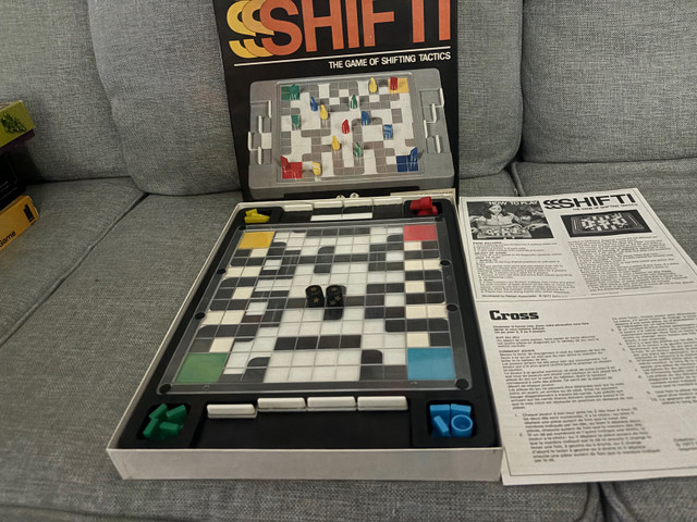 1977 ORDA - SHIFTI GAME, THE GAME OF SHIFTING TACTICS like new in Toys & Games in City of Toronto - Image 2