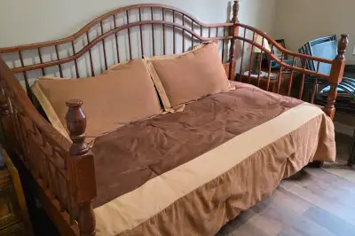 DAY BED SINGLE-SOLID OAK FRAME, View more