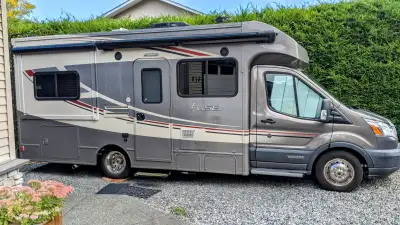 Meticulously Maintained 185hp 3.2L Diesel, 6 speed automatic overdrive w/Select/Shift Ford Transit C...