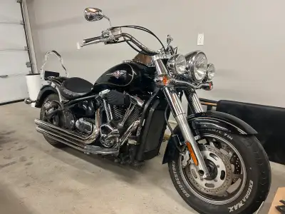 Vulcan vn 2000 classic LT. Trimmed down for solo riding all parts come with it to be a classic Lt if...