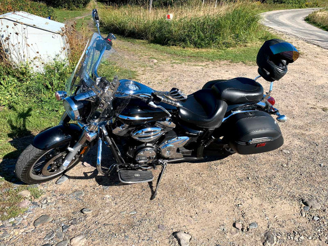 Motorcycles yamaha v star 2009 950cc in Touring in Bedford - Image 3