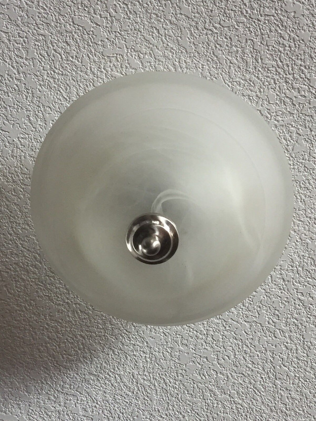 Ceiling mount semi-flush interior light in Indoor Lighting & Fans in Brantford - Image 2