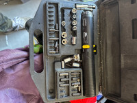 Cordless drill bit set