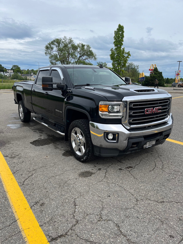 2018 2500hd duramax in Cars & Trucks in Oakville / Halton Region - Image 2