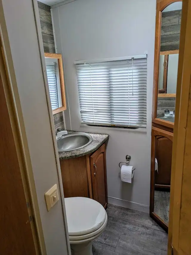 2010 Keystone Cougar Bunk in RVs & Motorhomes in Grande Prairie - Image 9