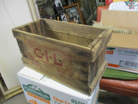 1930s C. I. L. PAINT VARNISH WOOD BOX CRATE $40 VINTAGE CABIN