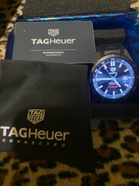 Montre connectée Tag heuer