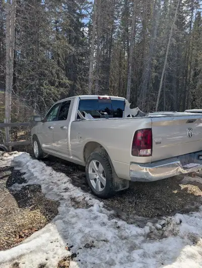 * PROJECT OR FOR PARTS* *NOT PARTING OUT* 2010 Ram 5.7 Hemi, engine runs, transmission not shift, co...