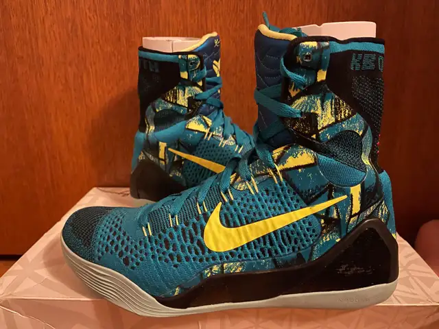 Nike Kobe 9 Elite Perspective XDR Version - Size 8.5 Men in Men's Shoes in City of Toronto - Image 7