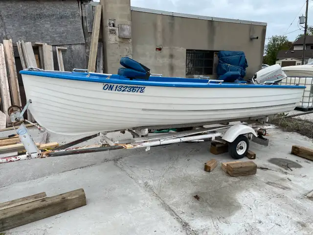 boat, motor and trailer in Powerboats & Motorboats in Kingston - Image 2