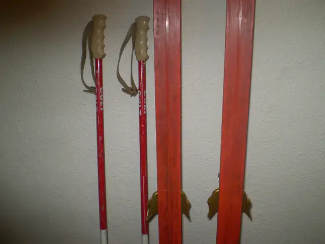 BONNA TOURING 2000 X Country Skis 190 cm and 125 cm POLES NORWAY in Ski in Thunder Bay - Image 5