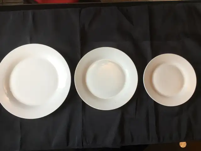 NES Pearl White Porcelain Plates, Bowls & Other Items in Kitchen & Dining Wares in Kitchener / Waterloo - Image 2