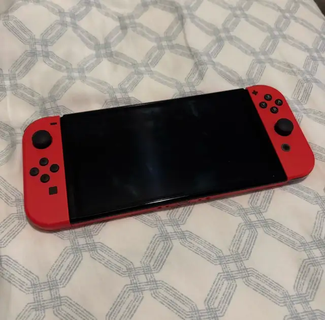 Nintendo Switch OLED in Nintendo Switch in Edmonton - Image 4