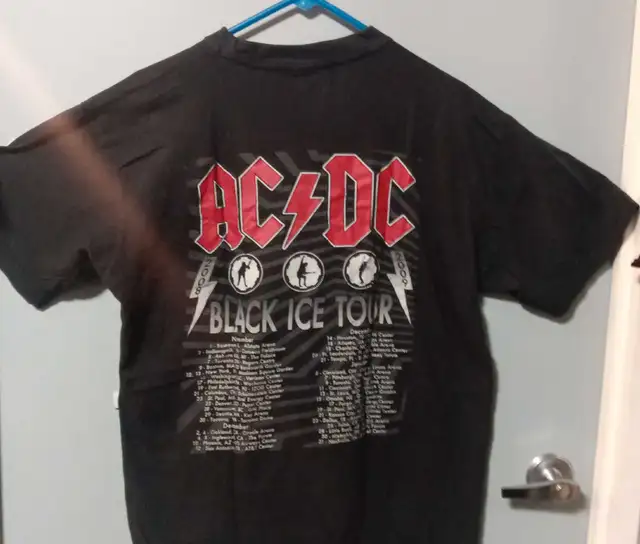 T-shirt ACDC ⚡ Black ice Tour in Men's in Belleville - Image 3