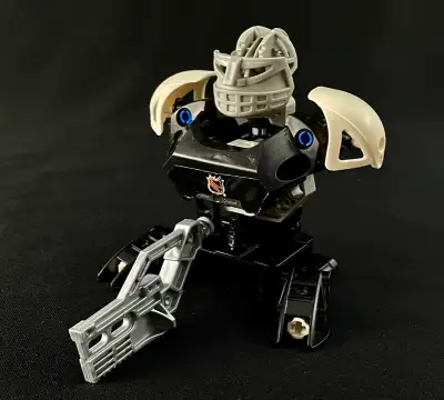 Incomplete, Lego Technic NHL set with additional spare parts to change the hockey stick or uniform.