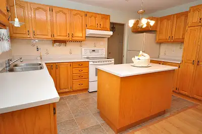 Large Bright 6 Bedroom House for Ottawa/Carleton University Stud