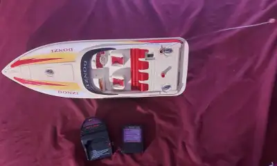 Vintage New Bright RC Remote Control Bonzi Boat + Charger + Batt, View more