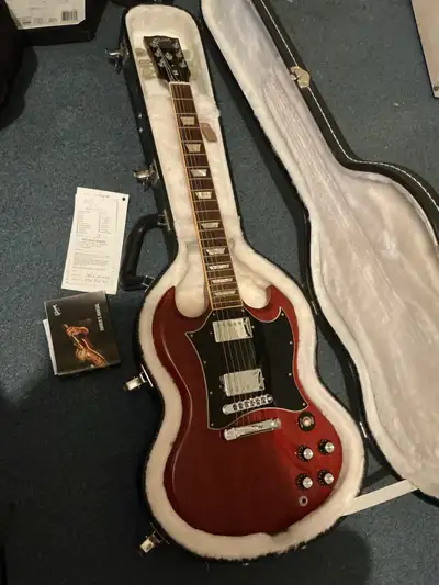 Gibson sg standard, View more