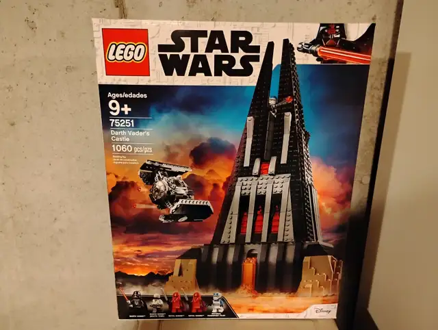 Lego Star Wars Darth Vader's Castle 75251