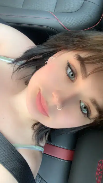 I am looking for a room to rent in the next month I have no pets, I’m on OW so we would have to work...