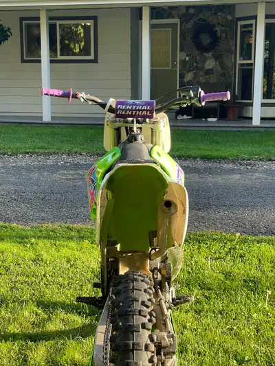 1999 kx125 lots of aftermarket stuff just did clutch last summer rode it a few times since, new plas...