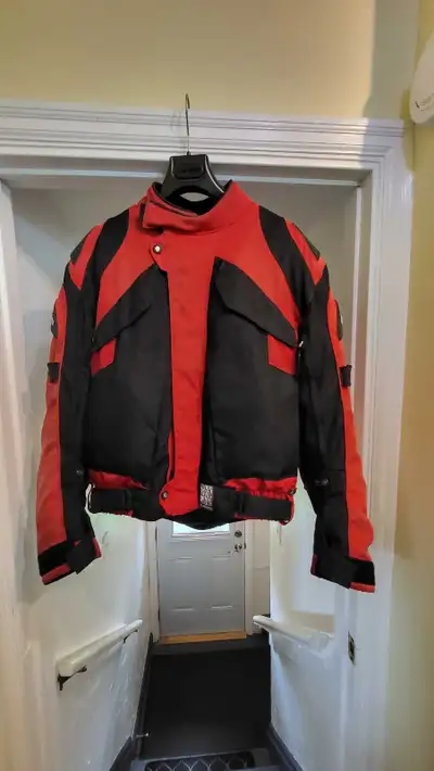 Men's large Teknic jacket, liner, back, shoulder, elbow pads. 10 years old, clean, no damage. Great...