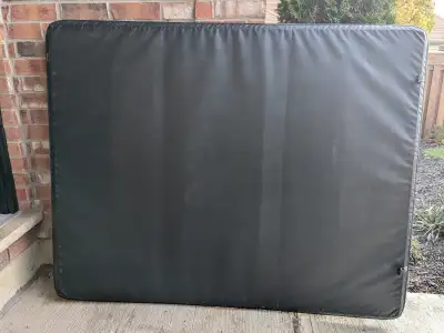 I'm selling an Enthuze Soft Tri-Fold Tonneau Cover. This cover is in good condition. The cover fits...
