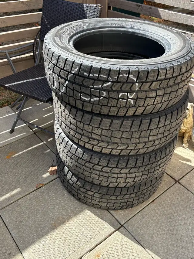 Pneus d’hiver  in Tires & Rims in Québec City - Image 2