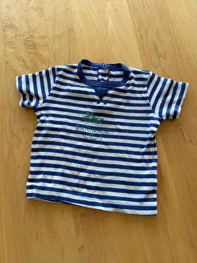 Chandail manches courtes marque Petit Bateau 12 mois (C17), View more