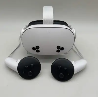 Dive into immersive gaming with the Meta Quest 3s 128GB VR headset! This virtual reality headset is...
