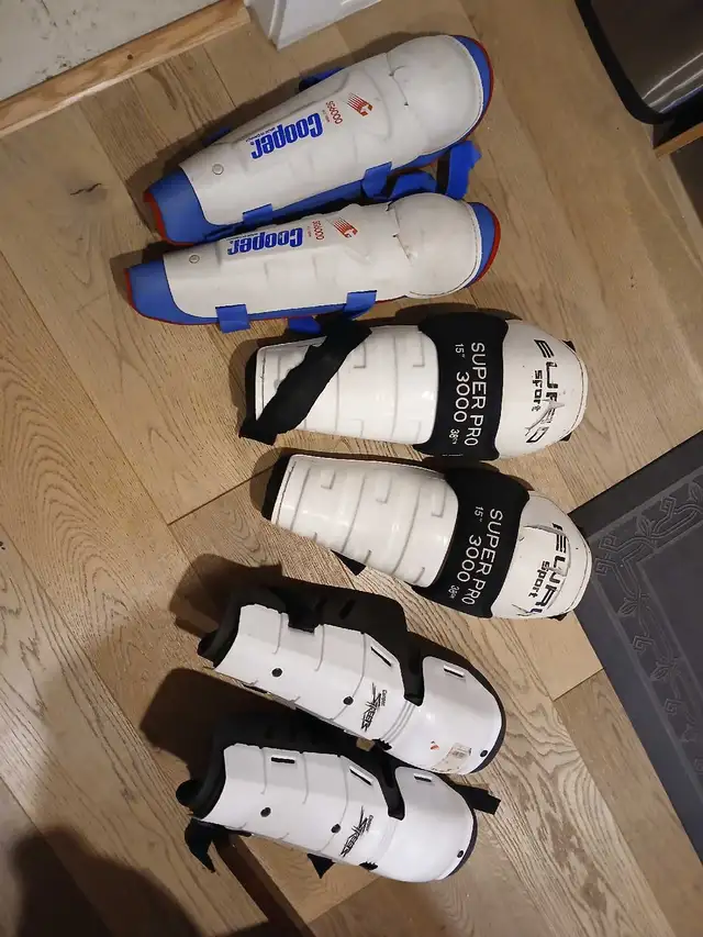 Hockey Shin Pads Adult Large in Hockey in Calgary - Image 2