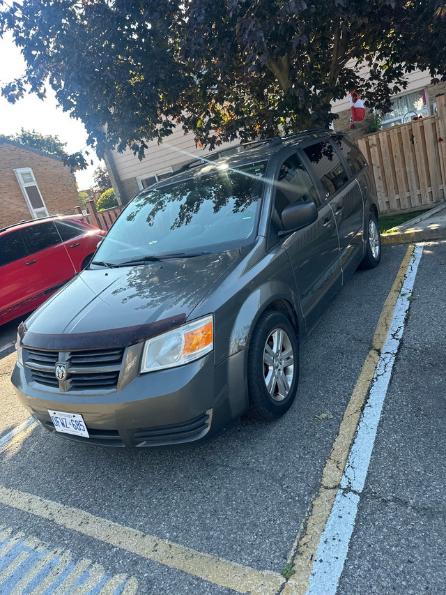 2010 DODGE GRAND CARAVAN in Cars & Trucks in Mississauga / Peel Region - Image 2