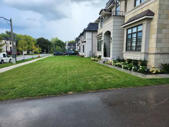 landscape Maintenance447398203852728321