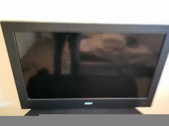 RCA 32" TV64877473891970124