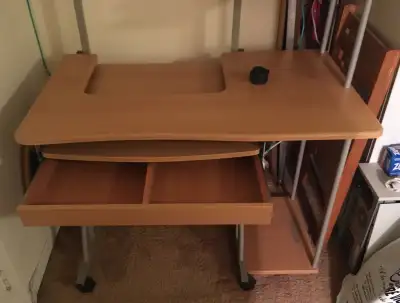 Table d'étude ou ordinateur, Meuble informatique, Computer desk, View more