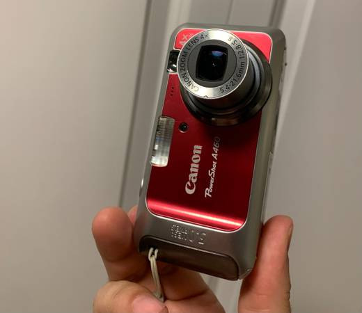 Canon PowerShot A460 5.0MP Digital Camera Red in Cameras & Camcorders in Tricities/Pitt/Maple