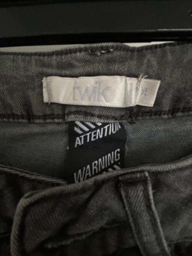 Skinny Jeans dans Femmes - Pantalons et shorts  à Ville de Montréal - Image 3