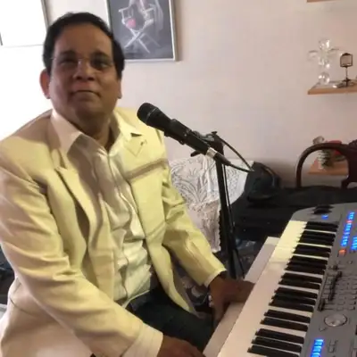 piano and violin teacher, View more