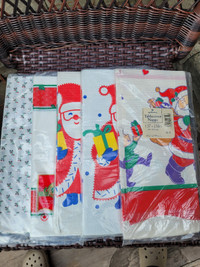 Christmas Paper Tablecloths